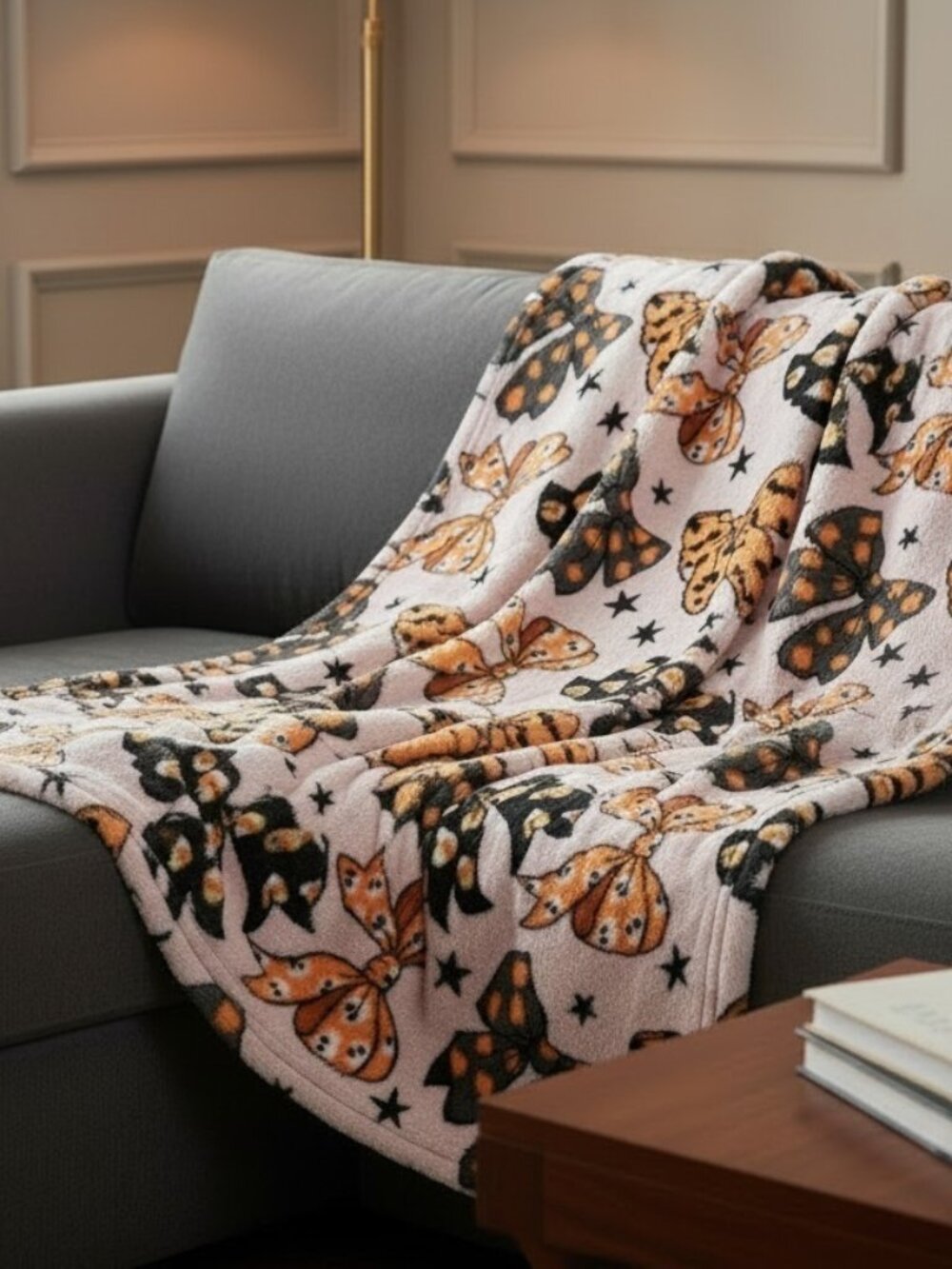 Viral Trick Or Treat Spooktacular Bow Blanket Halloween Queen Plush Throw New